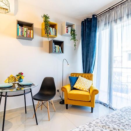 Light House - Seafront Cosy Studio With Library Paphos Buitenkant foto