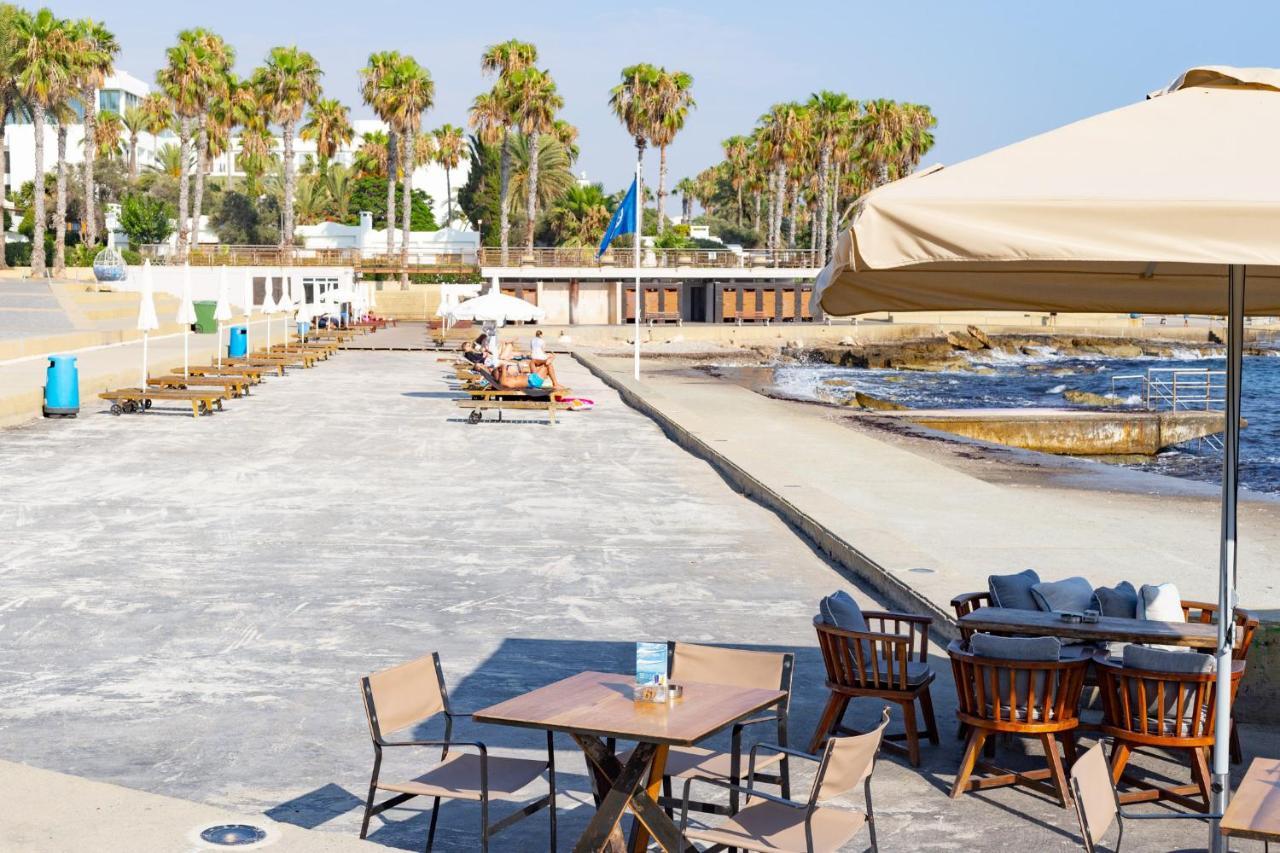 Light House - Seafront Cosy Studio With Library Paphos Buitenkant foto